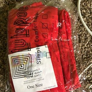 Red one size leggings